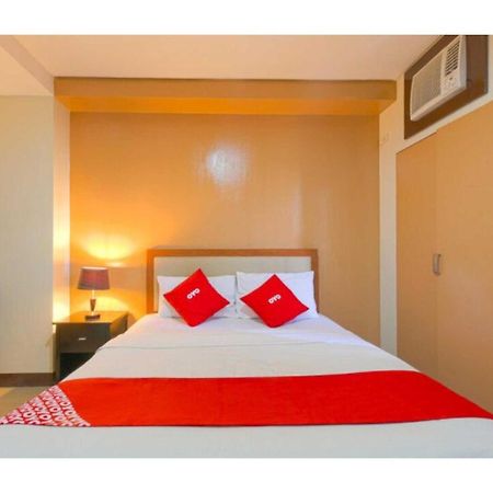 โอโย 769 โพเบลเชียน สวีทส์ โพลาริส Hotel Makati City ภายนอก รูปภาพ