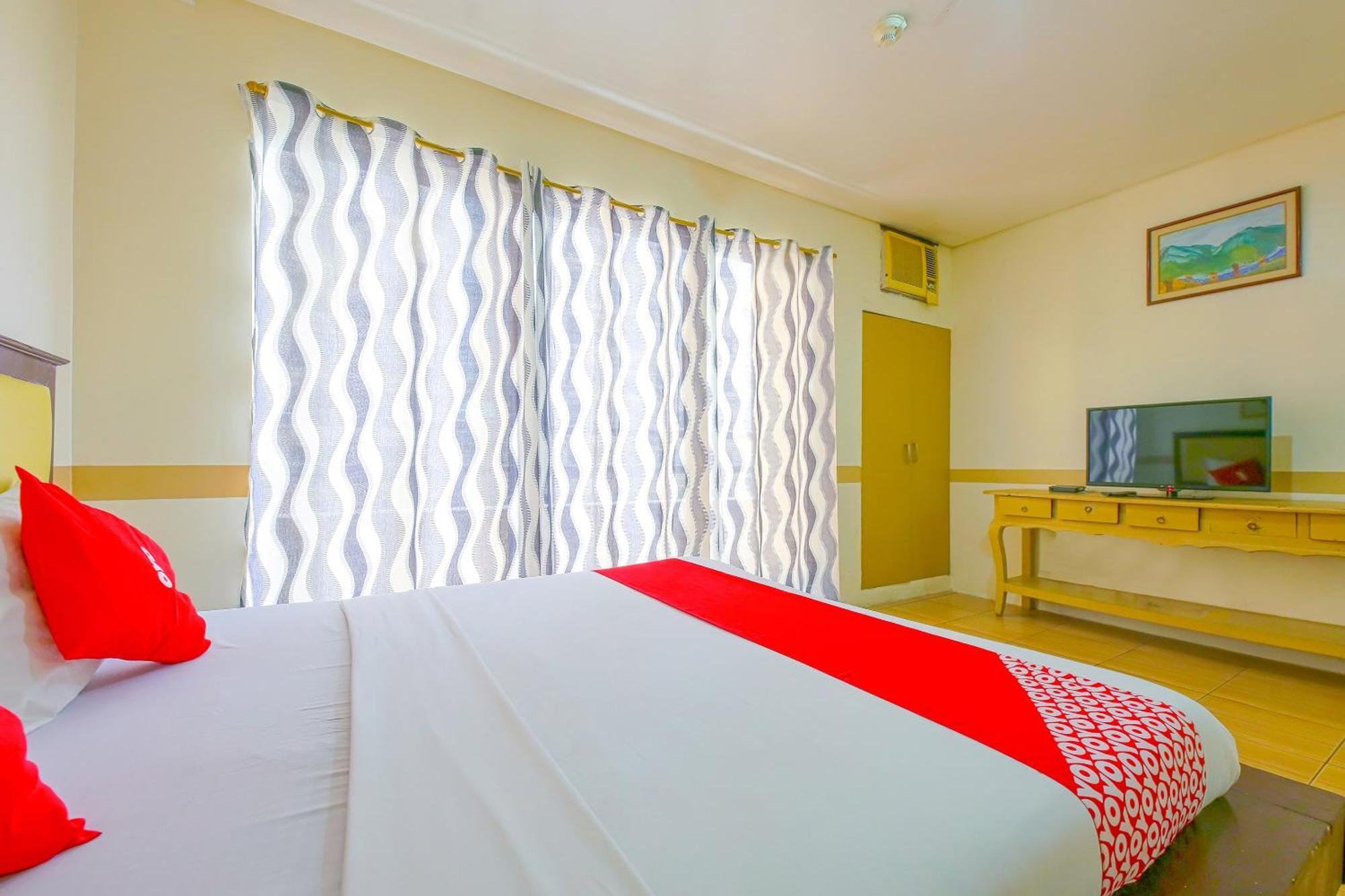 โอโย 769 โพเบลเชียน สวีทส์ โพลาริส Hotel Makati City ภายนอก รูปภาพ