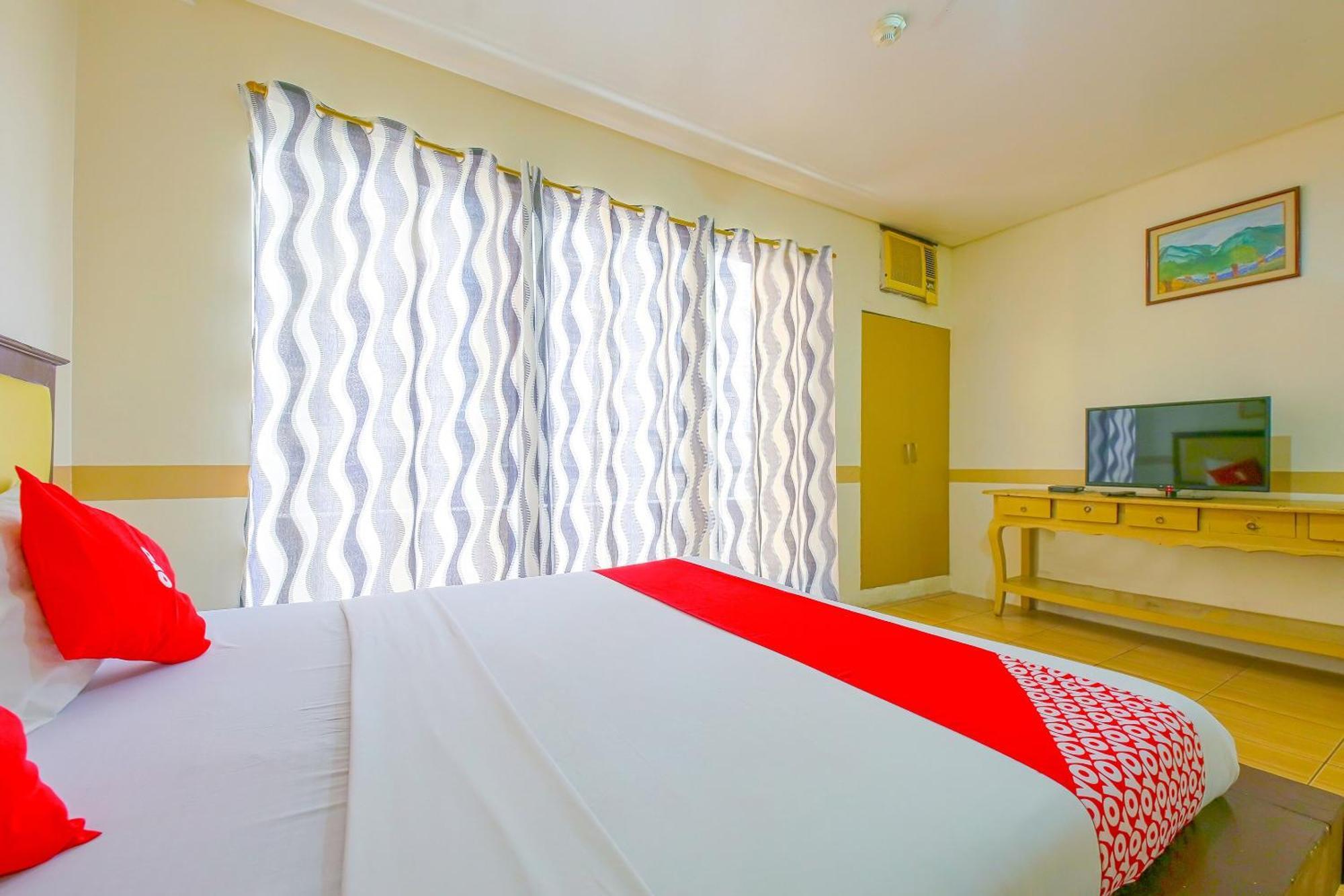 โอโย 769 โพเบลเชียน สวีทส์ โพลาริส Hotel Makati City ภายนอก รูปภาพ