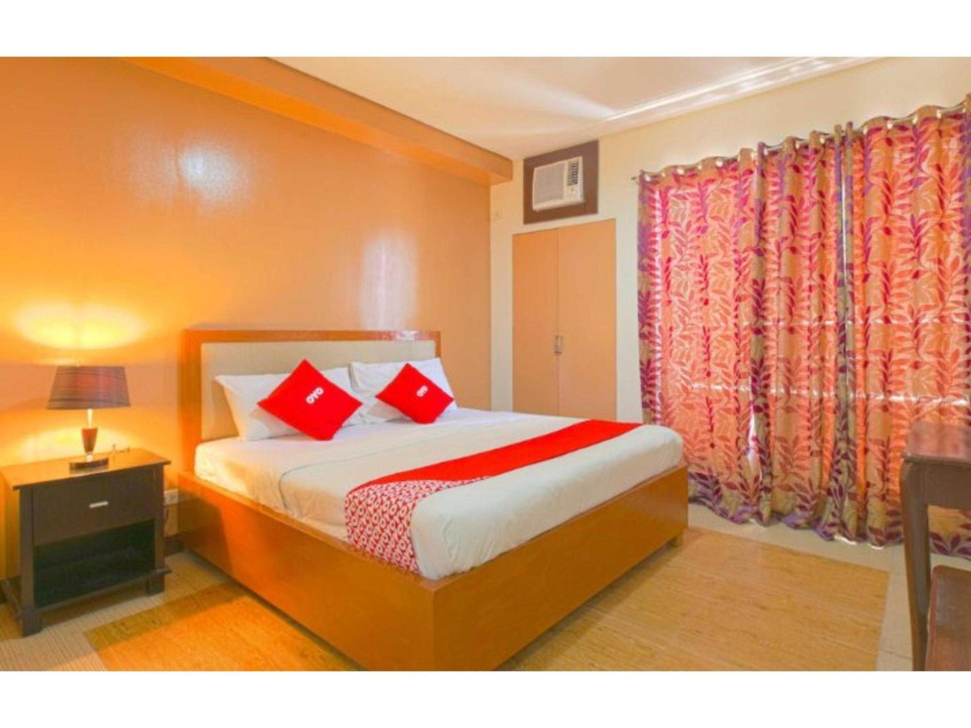 โอโย 769 โพเบลเชียน สวีทส์ โพลาริส Hotel Makati City ภายนอก รูปภาพ