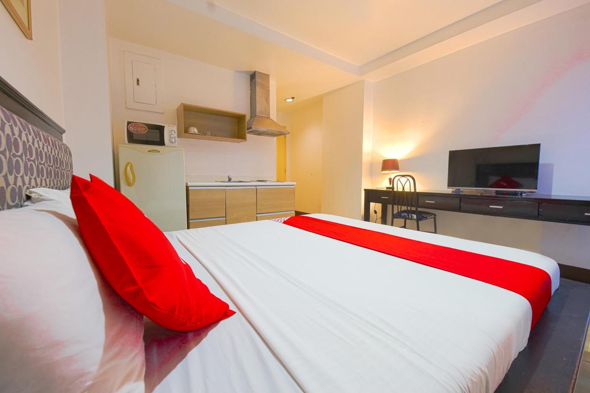 โอโย 769 โพเบลเชียน สวีทส์ โพลาริส Hotel Makati City ภายนอก รูปภาพ